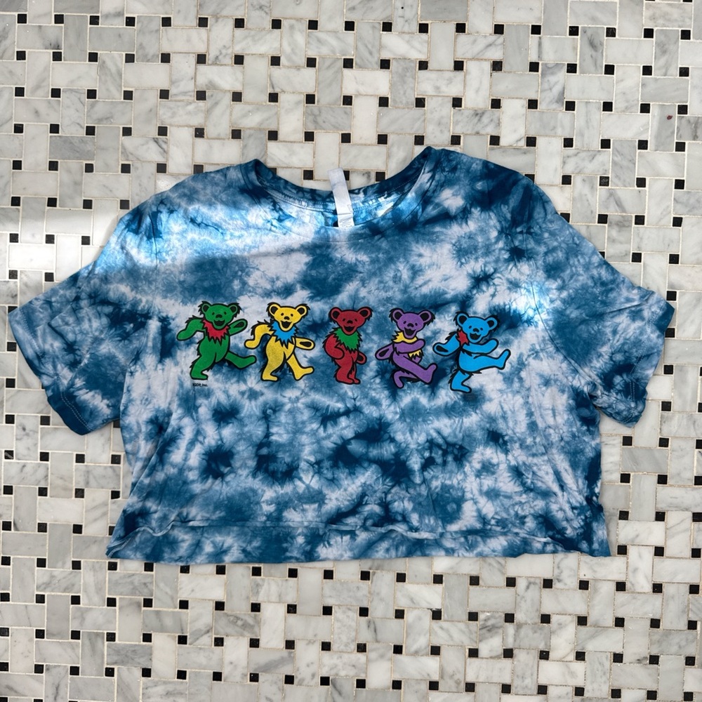 Cropped Tie-Dye Shirt